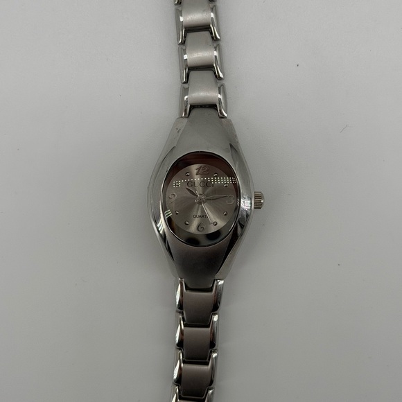 Gucci Y2K Stainless Steel Oval Bracelet Watch Quartz Swiss Made Women’s - Picture 3 of 12